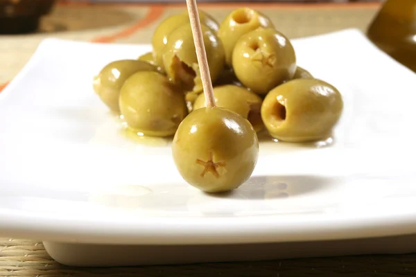 Beaucoup d'olives vertes — Photo