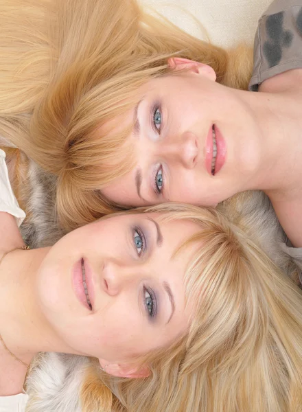 Twin sisters — Stock Photo, Image