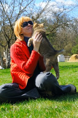 genç güzel kadın köpek evcil hayvan.