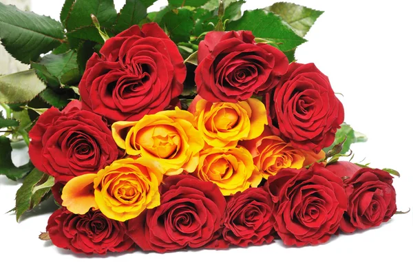 Großer Strauß hübscher Rosen — Stockfoto