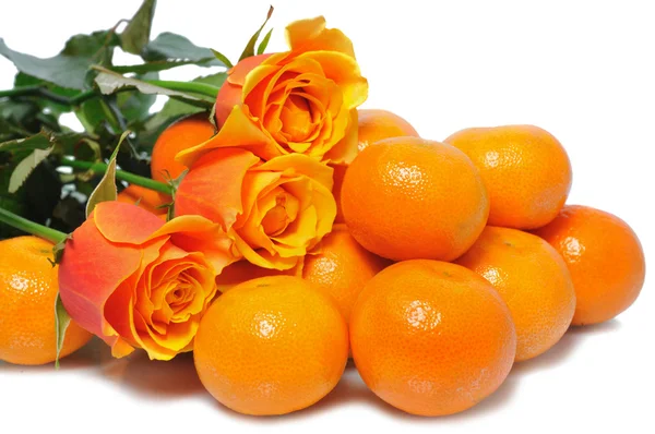 Mandarins with rose — Stock Photo, Image