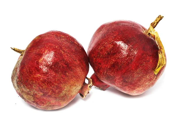 Zwei frische reife Pomergranate — Stockfoto