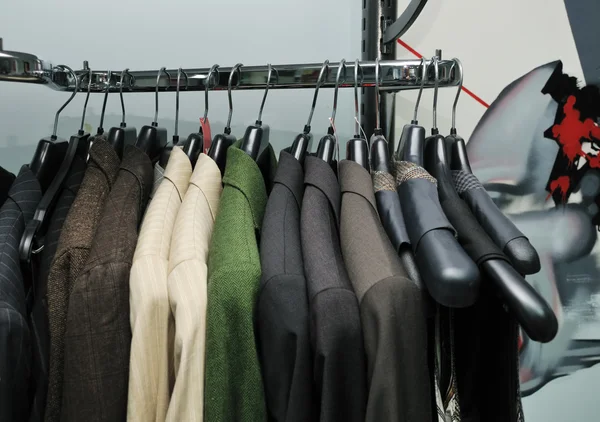 Tienda de disfraces en ropa — Foto de Stock