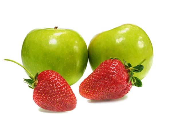 Δύο μήλο με φράουλα — Φωτογραφία Αρχείου