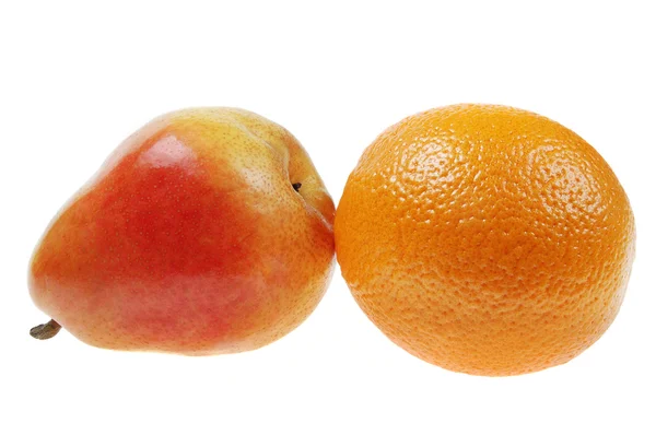 Gruszka i pomarańcza — Zdjęcie stockowe