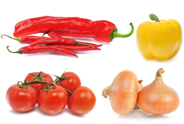Pomidory, cebula żółta i red hot chili peppers — Zdjęcie stockowe