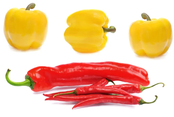 Gult och red hot chili peppers — Stockfoto