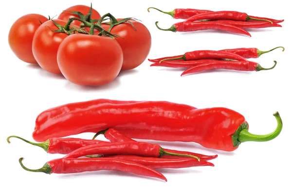 Pomidory i red hot chili peppers — Zdjęcie stockowe