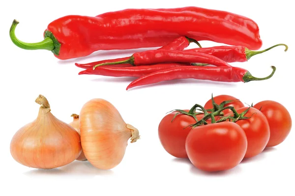 Onions, tomatos and red hot chili peppers — Stock Photo, Image