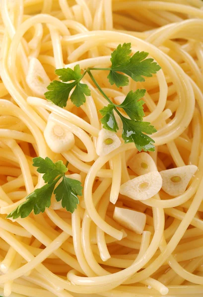 Spaghetti with garlic and oil — Stock Photo, Image