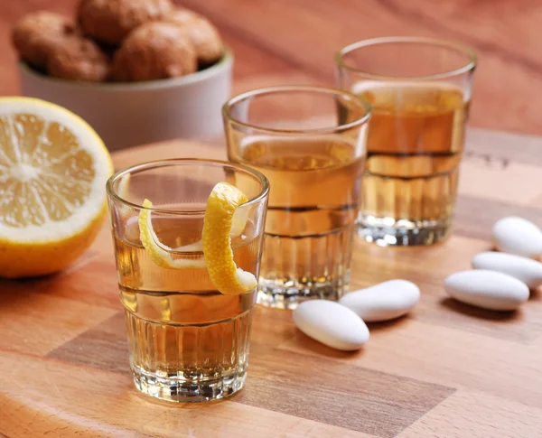 Lemon liqueur — Stock Photo, Image