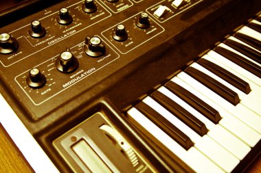 Synthesizer with knobs and keys clipart