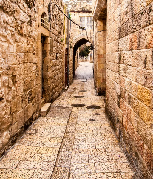 Antico vicolo nel quartiere ebraico di Gerusalemme — Foto Stock
