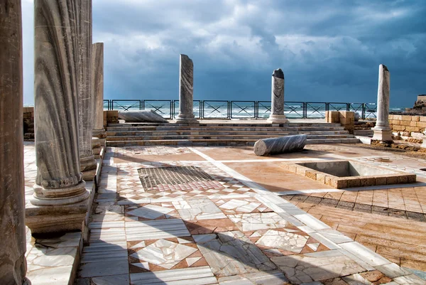 Caesarea park van ruïnes, Israël — Stockfoto