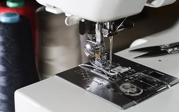 Máquina de coser Imágenes De Stock Sin Royalties Gratis