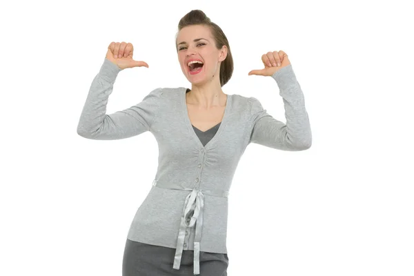 Mulher de negócios feliz apontando para si mesma — Fotografia de Stock