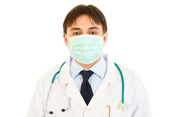 Ιατρός σε μάσκα και με στηθοσκόπιο — Φωτογραφία Αρχείου