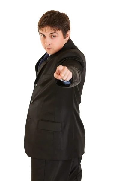 Уверенный современный бизнесмен, указывающий на тебя пальцем — стоковое фото