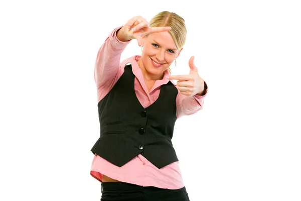 Sorrindo mulher de negócios moderna olhando através de armação feita dedos — Fotografia de Stock