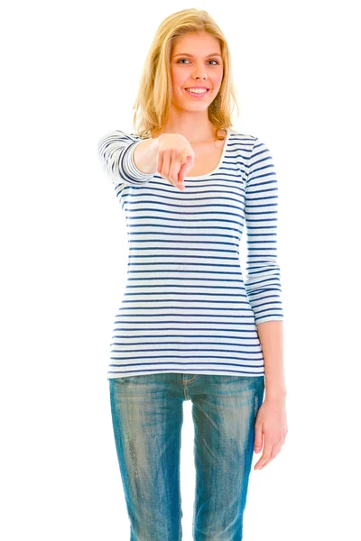 Vrolijke tiener meisje wijzende vinger op u — Stockfoto