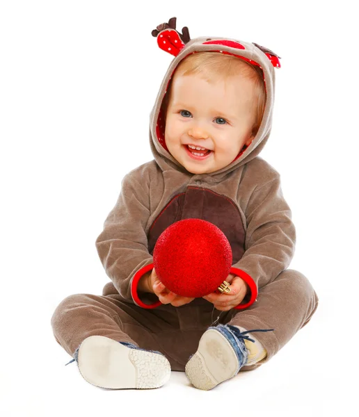 Retrato de adorável bebê brincando com bola de Natal — Fotografia de Stock