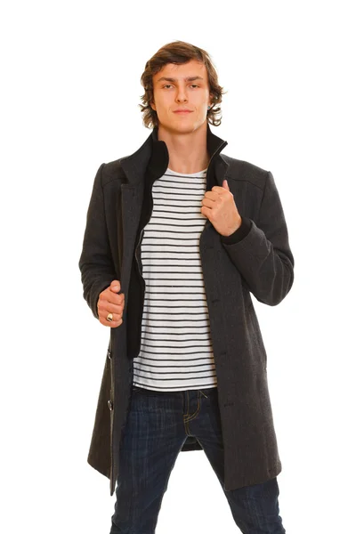 Podobizna mladého muže v zimním kabátě — Stock fotografie