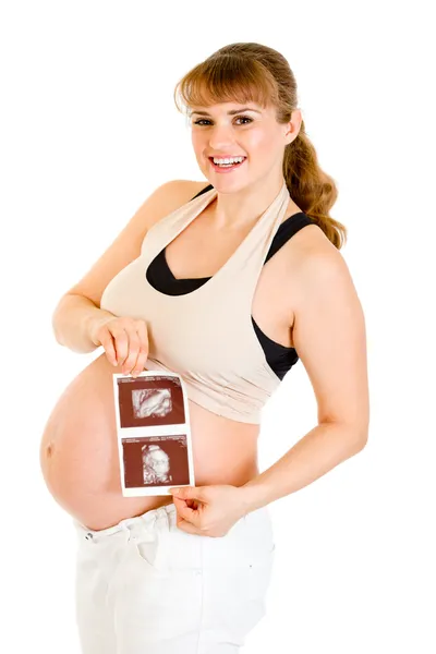 Mulher grávida feliz com eco nas mãos — Fotografia de Stock