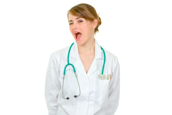 Lékař ženu s veselým výrazem na tváři — Stock fotografie