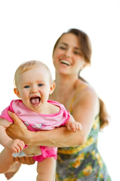 Happy baby leker med mamma — Stockfoto