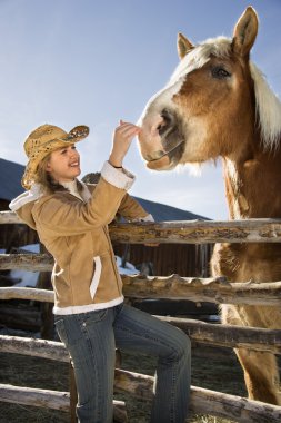 kadın sevişme horse.