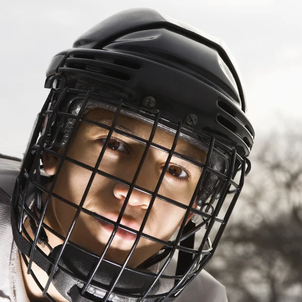 Giocatore di hockey su ghiaccio ragazzo . — Foto Stock
