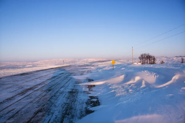 Strada ghiacciata . — Foto Stock