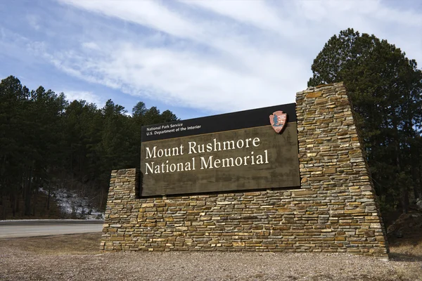 Mount Rushmore sign. — Stock Photo, Image