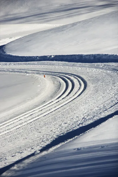 Vehicle tracks in snow. — Stock Photo, Image