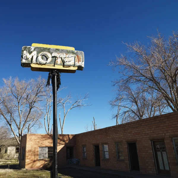 Rundown motel . — стокове фото