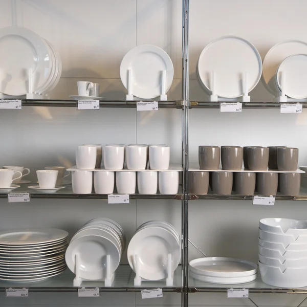 Store display of dishes. — Stock Photo, Image