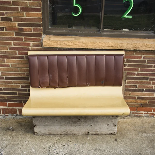 Bench seating outside. — Stock Photo, Image