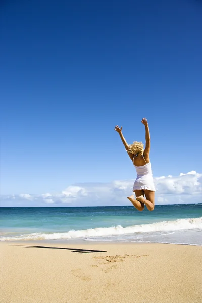 Jumping woman. — Stockfoto