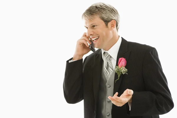 Vőlegény beszél a mobiltelefon. — Stock Fotó