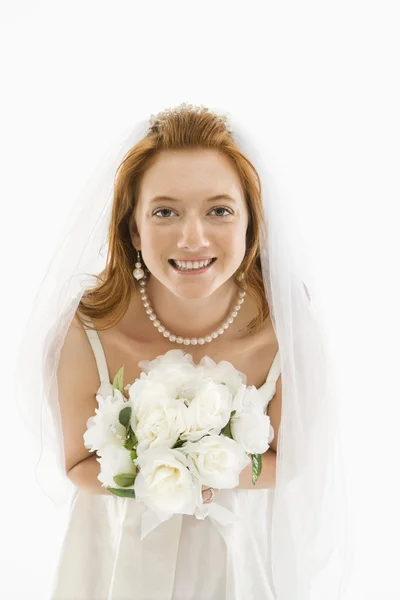 Držení kytice nevěsty. — Stock fotografie