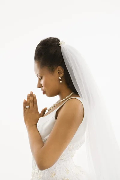 Προσεύχεται νύφη. — Φωτογραφία Αρχείου