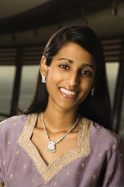 Portrait of Young Indian Woman — Stock Photo, Image