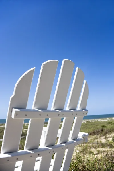 Sandalye üzerinde plaj. — Stok fotoğraf