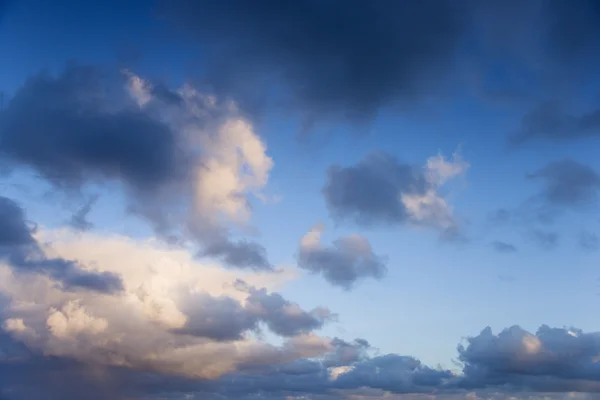 Felhők az égen. — Stock Fotó