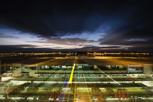 Melbourne airport éjjel — Stock Fotó