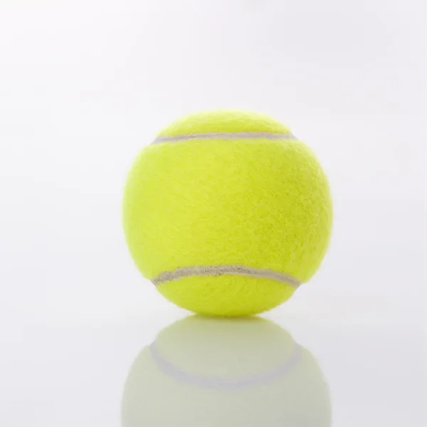 Тенісний м'яч . — стокове фото