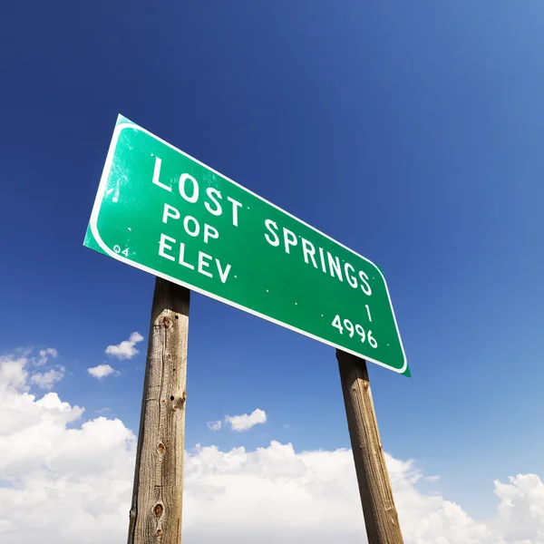 Segnale stradale Lost Springs . — Foto Stock