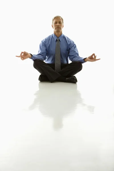 Affärsman mediterar. — Stockfoto