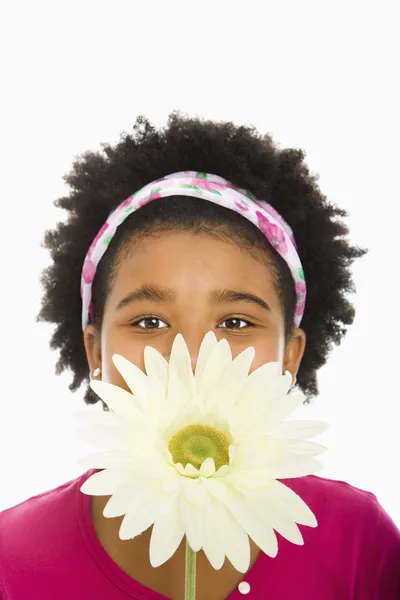 Κορίτσι με το μεγάλο λουλούδι. — Φωτογραφία Αρχείου