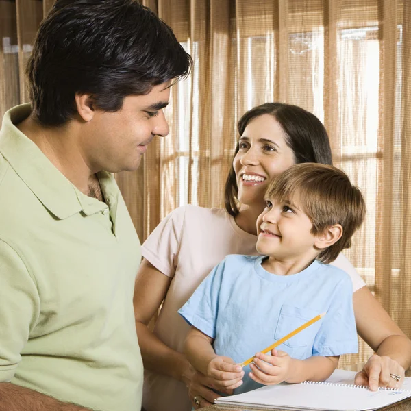 Lycklig familj. — Stockfoto